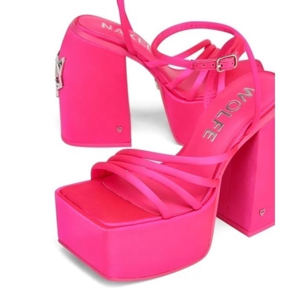 NEW! Naked Wolfe- Jennie Hot Pink Satin Platform Sandals With Heels Size 9 - Picture 15 of 15